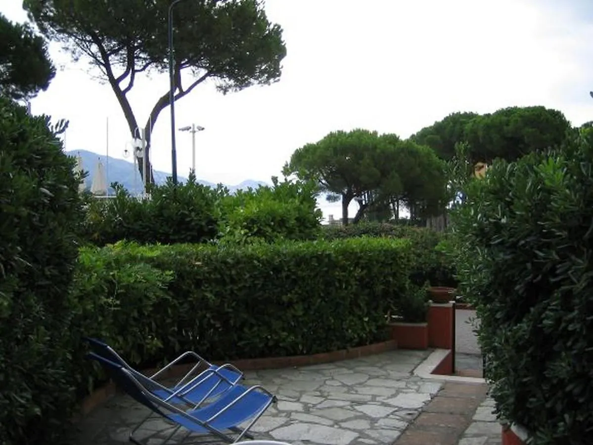 Portofino Est Residence Rapallo 0*,