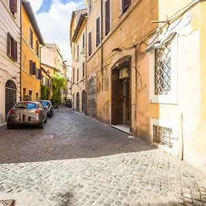 The Magic Hole Apartment Rome
